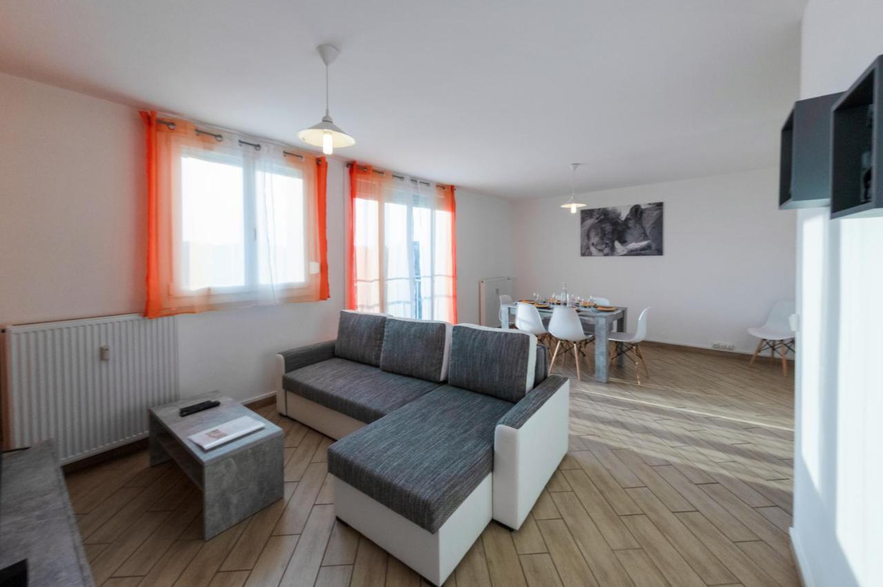 Appart'Hotel - L'Ile En Mouvement Montbéliard Esterno foto